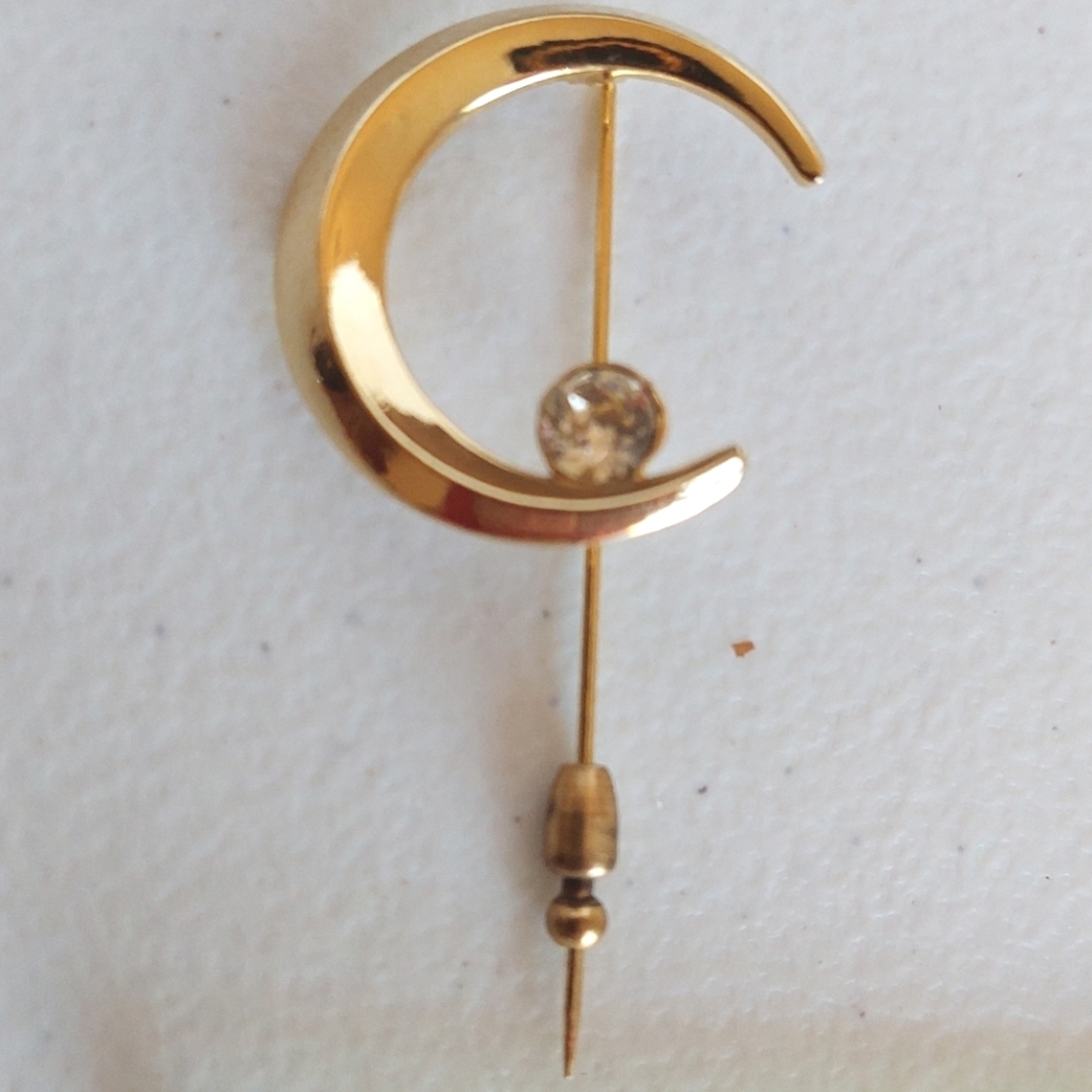 Vtg Signed DeNicola Gold Tone CrescentMoon Clear Rhinestone Brooch Hat Lapel Pin
